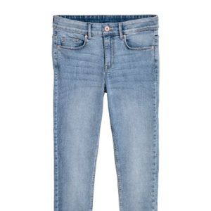Low Waisted Light Wash Skinny Jeans